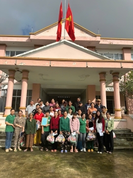 Quỹ Hỗ Trợ và Phát Triển Nông Thôn  chung tay sẻ chia cùng đồng bào miền Trung,  Tây Nguyên